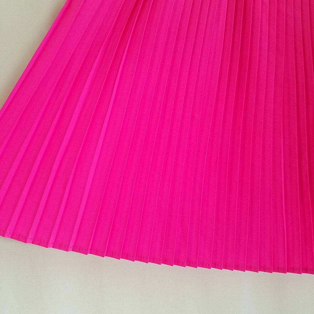 GapFit Women’s Pleated Skort – Pink – Size Medium – NWOT – Athletic Tennis Skirt - Picture 8 of 12